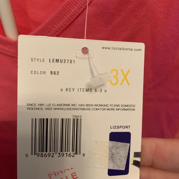 Liz Claiborne Wonan petites  v neck tank .‎ New with tags. Retail 19.00 - Picture 4 of 4